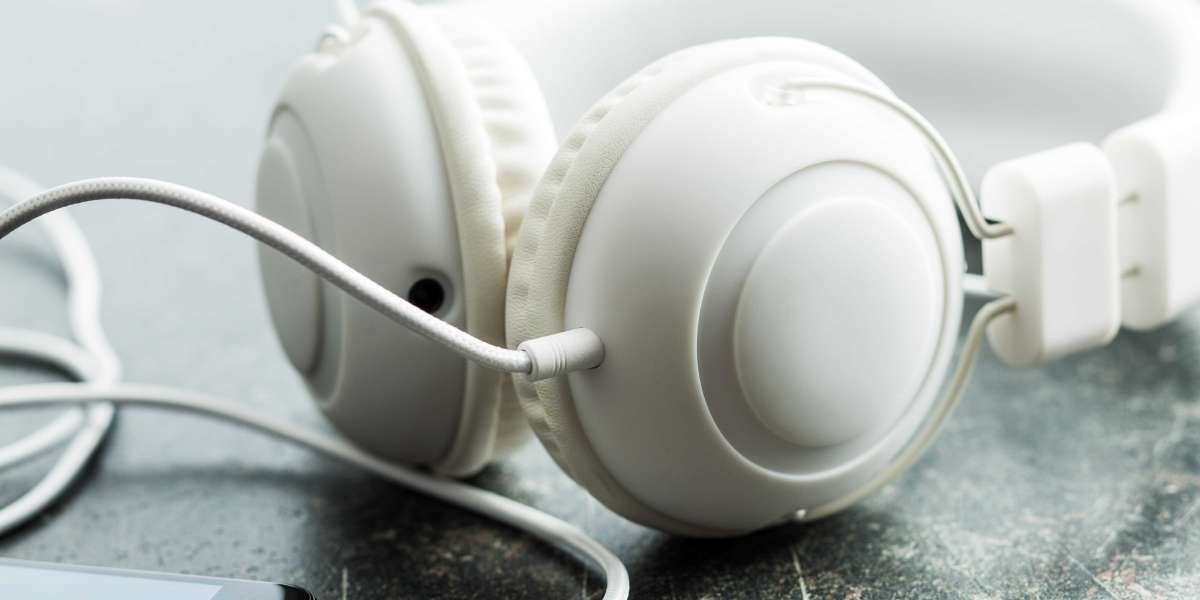 See What Online Headphone Store Tricks The Celebs Are Using
