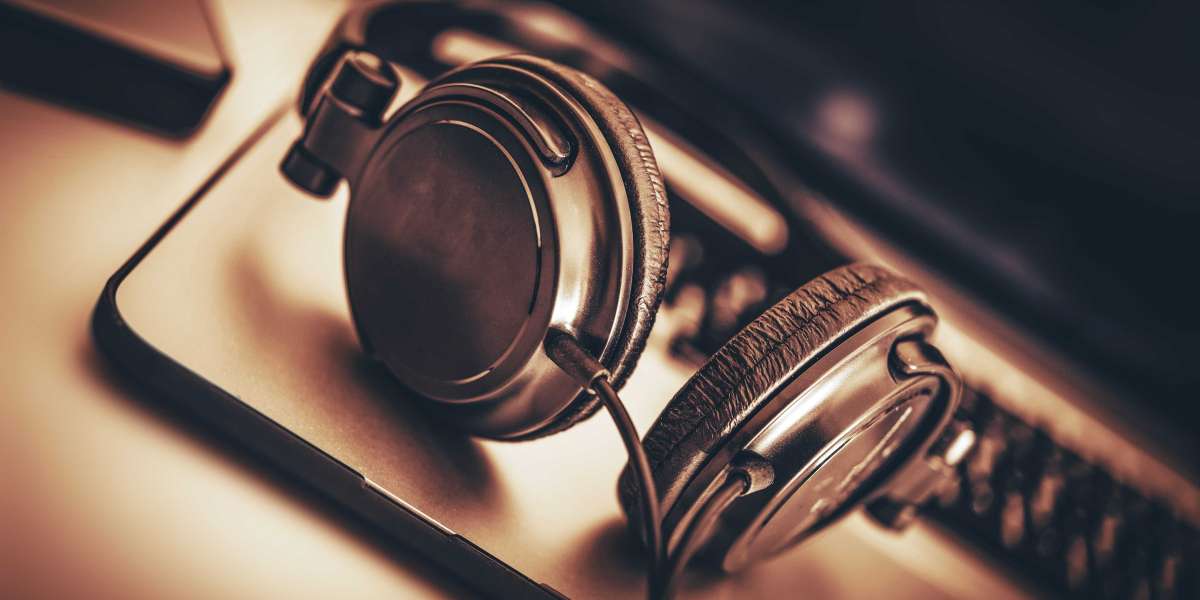 Everything You Need To Learn About Headphone Online Shop