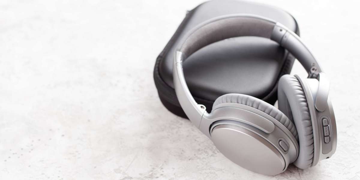 20 Up-Andcomers To Watch The Headphones UK Industry